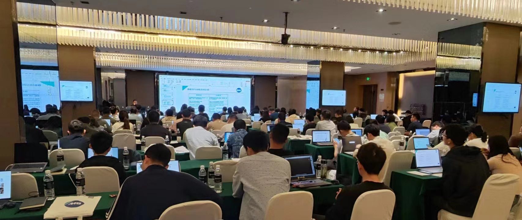 2024年碧唯重庆管道应力分析培训会主页图 2024年碧唯重庆管道应力分析培训会主页图